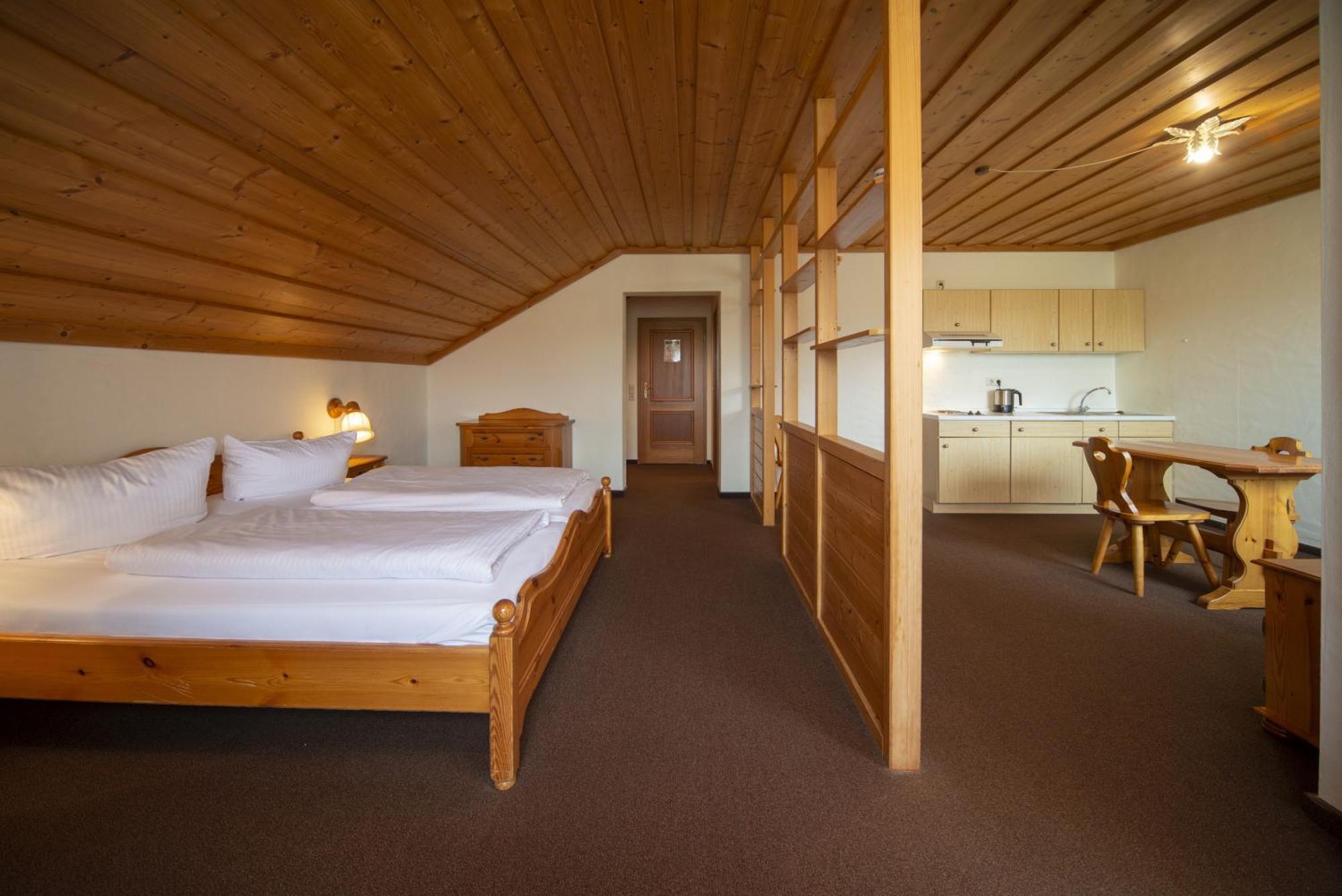 Seehotel Weissensee Fussen Ngoại thất bức ảnh